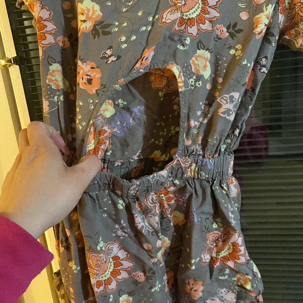 Dress - Picture 3 of 5